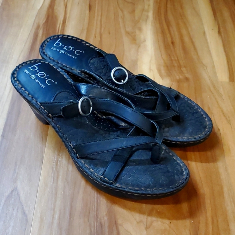 Boc wedges black size 9